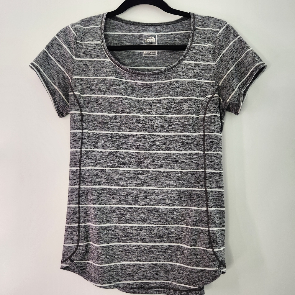The North Face Flash Dry Mountain Athletics Striped Tee | Size S | Gray